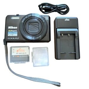 Nikon Coolpix S7000 16mp HD Video 20x Zoom Charger 2 Batteries SD Card WORKS